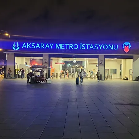 Family Suit Κωνσταντινούπολη